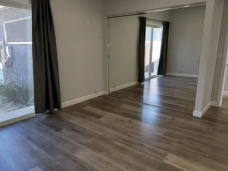 22509 Clarendon St — Photo 12