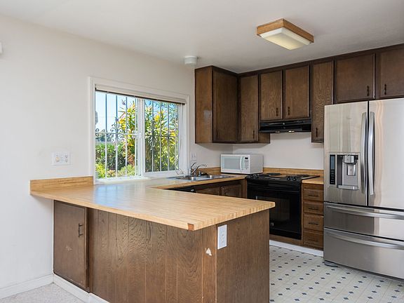 5th image of 3253 Biscay Dr