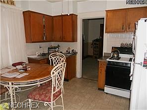 5th image of 404 Devitt Ave