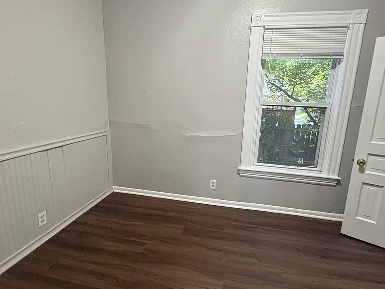 1557 Forrest Ave NE — Photo 14