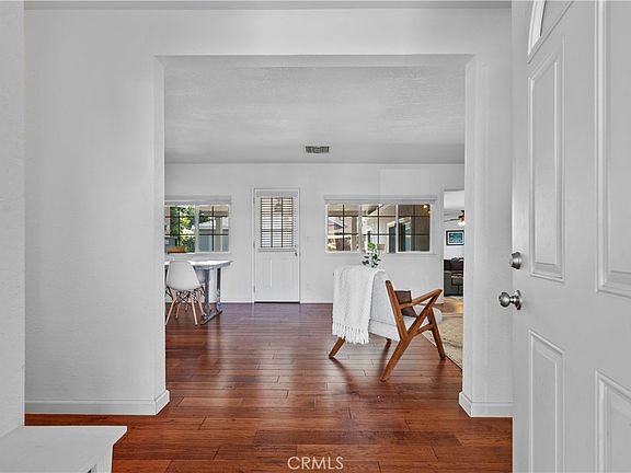 3rd image of 7819 Whitsett Ave