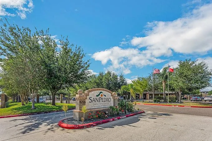 San Pedro Apartments