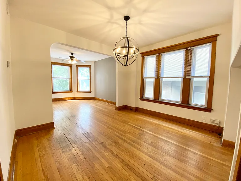 3244 N Oakley Ave #1F — Photo 6