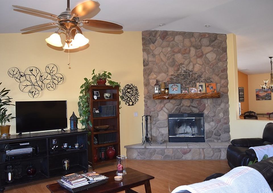 1st image of 72577 Nandina St
