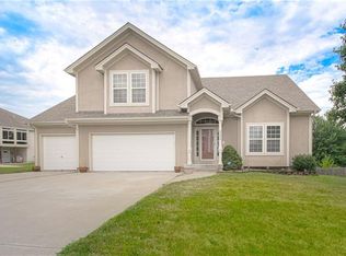 2605 SW 10th St, Blue Springs, MO 64015