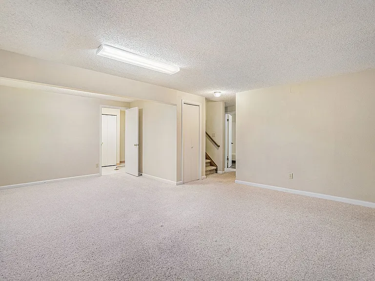1339 Village Park Ct — Photo 13