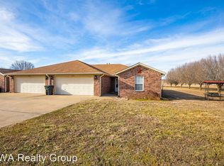 11547 N Old Wire Rd, Rogers, AR 72756