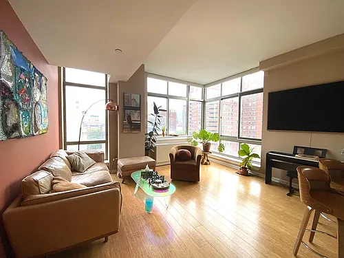 250 E 30th St #10F Photo 1
