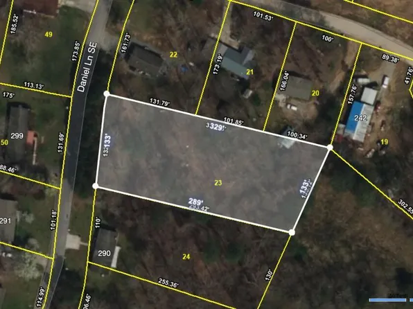 300 Daniel Ln SE, Cleveland, TN 37323