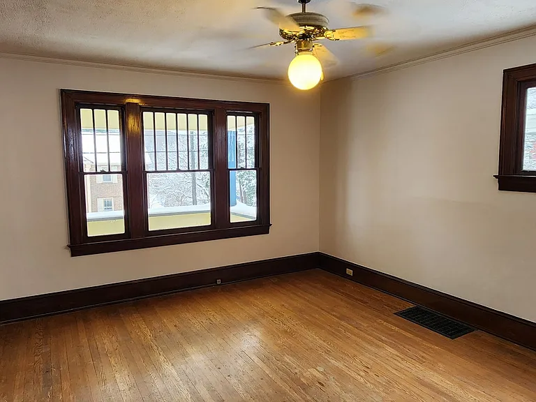189 Jackson Ave — Photo 6