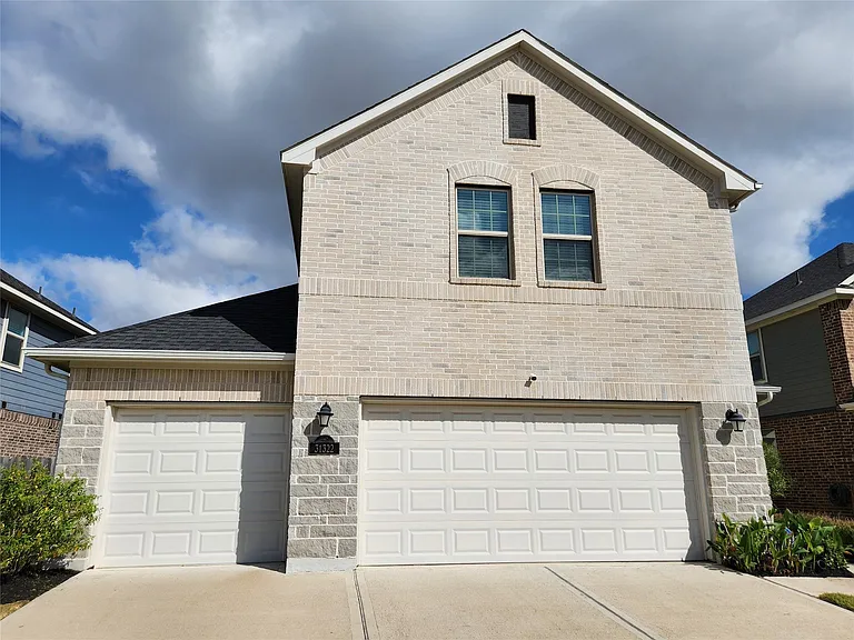 31322 Whitfield Ct — Photo 1