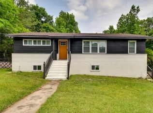 1904 Haggins St, Tuskegee Institute, AL 36088