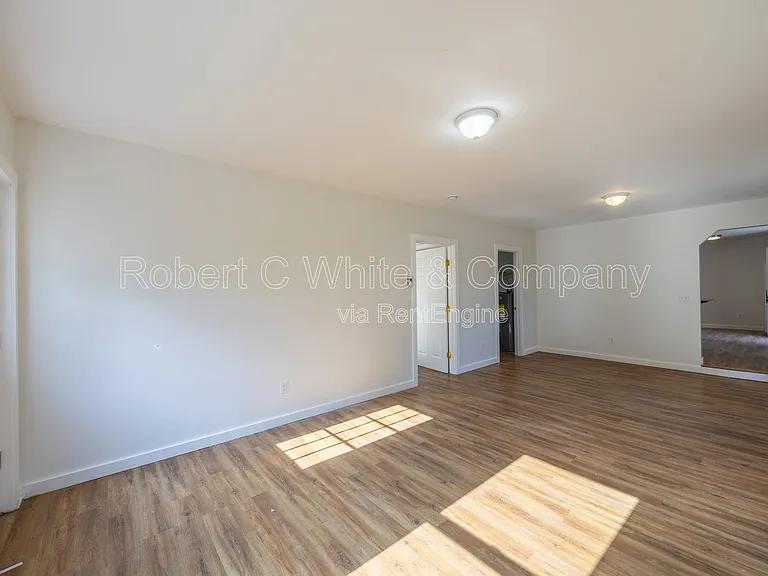 202 Main St — Photo 10