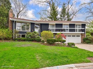 2101 Valley Lo Ln, Glenview, IL 60025