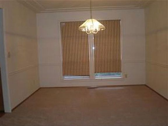 2nd image of 6509 Gleneagle Ave SW