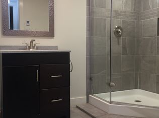 716 12th St #1, Bellingham, WA 98225