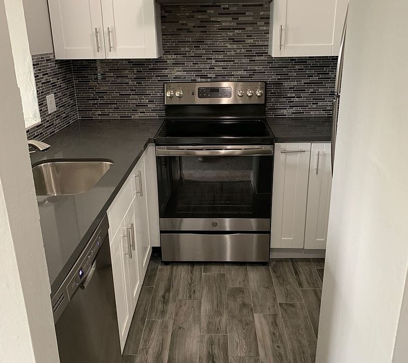 1st image of 35 Kent Ct APT 15