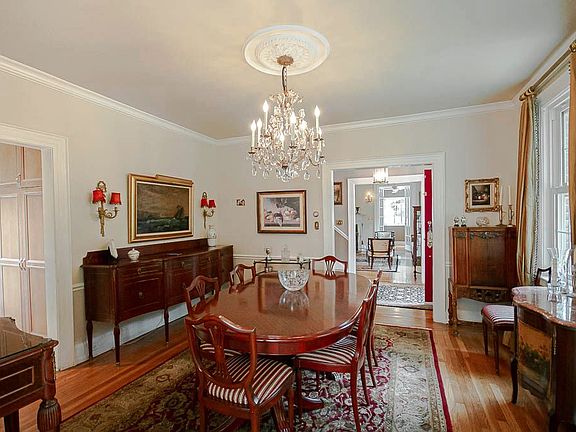 3 Brookside Circle-14.jpg