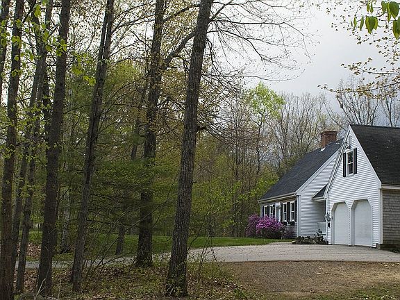 3rd image of 23 Buttonwood Dr