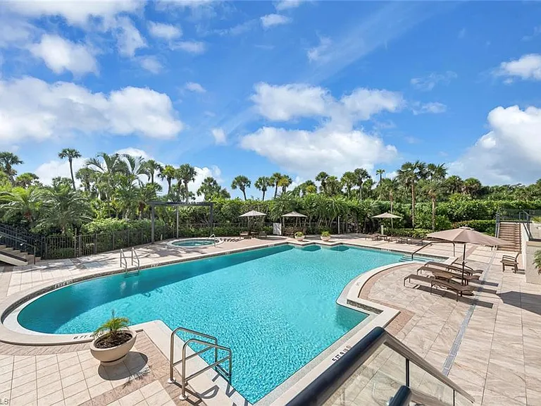 8111 Bay Colony Dr #1902 — Photo 30