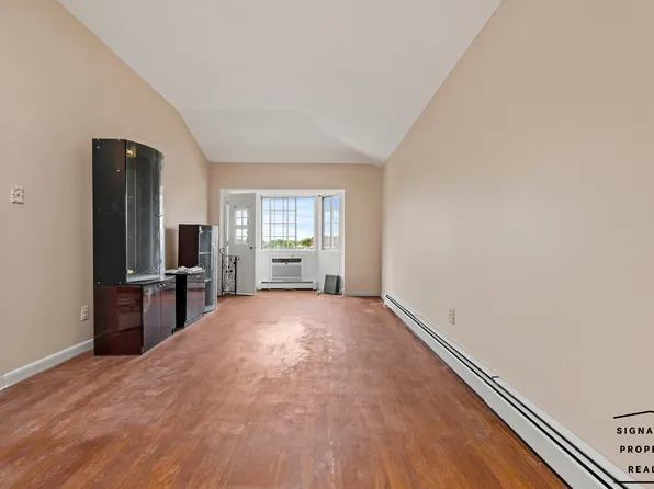 1105 East 72nd Street image 21 of 27