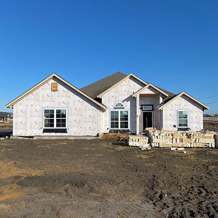 1st image of 101 Cottonwood Ct