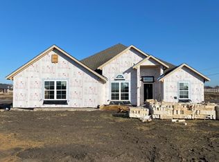 101 Cottonwood Ct, Van Alstyne, TX 75495