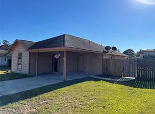 8825 E Buffalo Cir, Willis, TX 77378