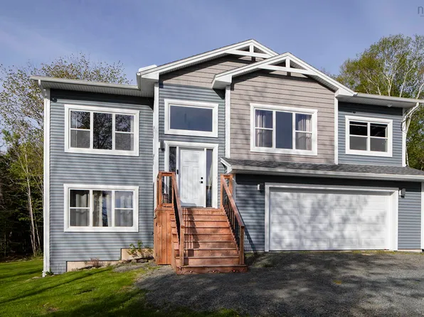 86 Jorphie Dr, East Hants, NS B0N 1Z0