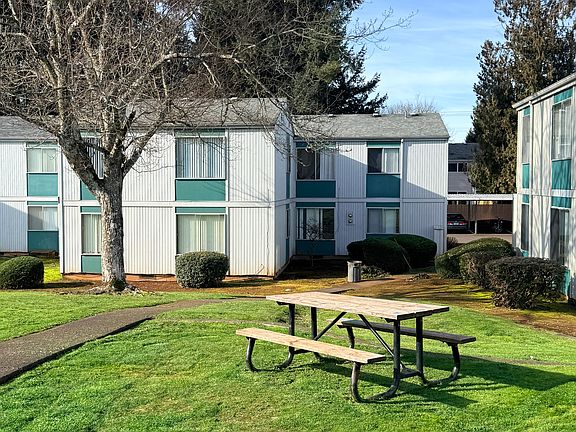 2nd image of 4810 Sunnyside Rd SE APT 9