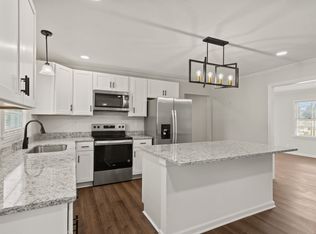 703 Avon Dr, Taylors, SC 29687