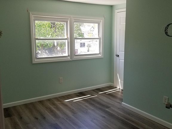 2nd image of 442 New England Ter Floor 3