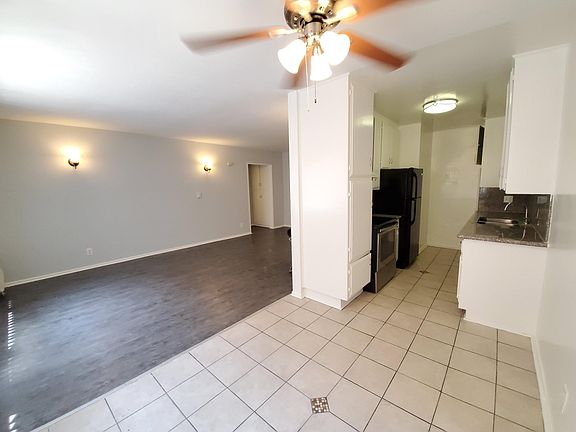 4th image of 345 S Manhattan Pl