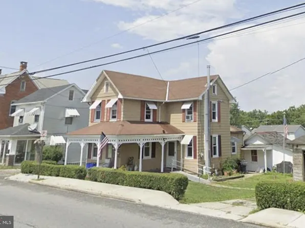 870 Baltimore St, Hanover, PA 17331