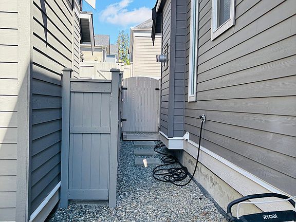 2nd image of 16531 21st Ave #Basement