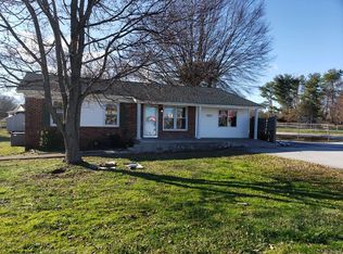 8827 Valley Falls Rd, Boiling Springs, SC 29316