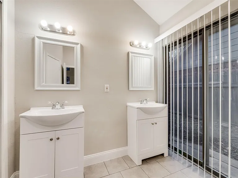 3301 Cliffview Dr — Photo 20