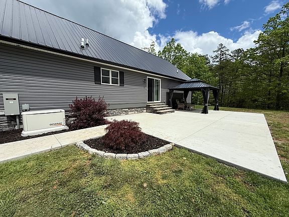 4th image of 399 Wilder Rd