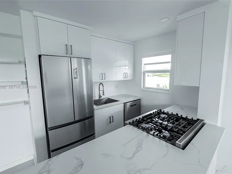 301 Jefferson Ave #4E — Photo 3