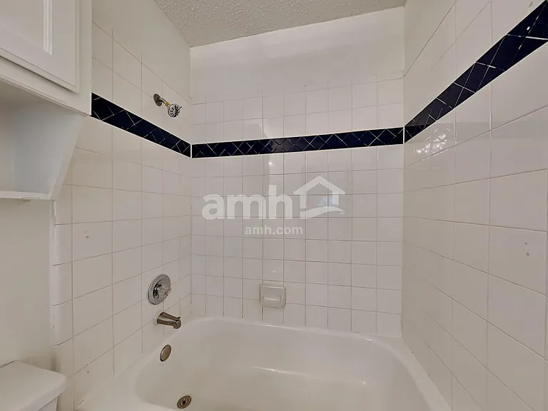 601 Ridgemont Dr — Photo 21