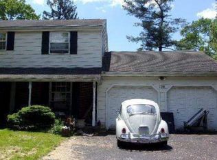 136 Pinehill Rd, Feasterville Trevose, PA 19053