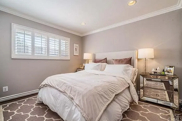 355 S Madison Ave #225 — Photo 5