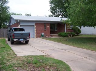 932 S Apache Dr, Wichita, KS 67207
