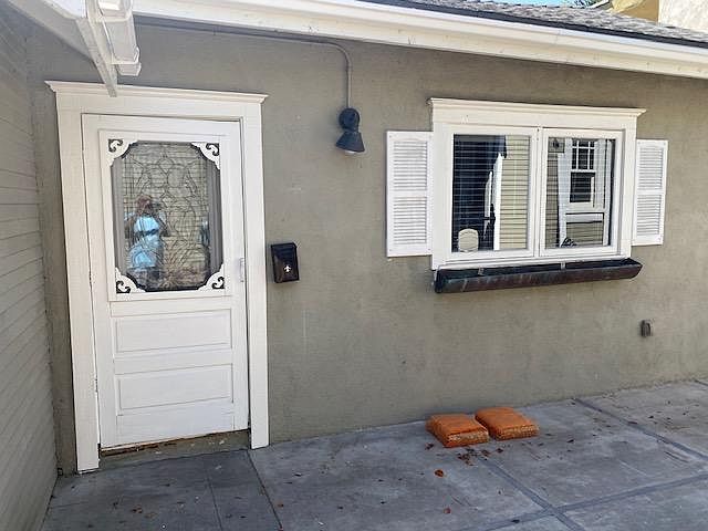 1st image of 182 S Waverly St