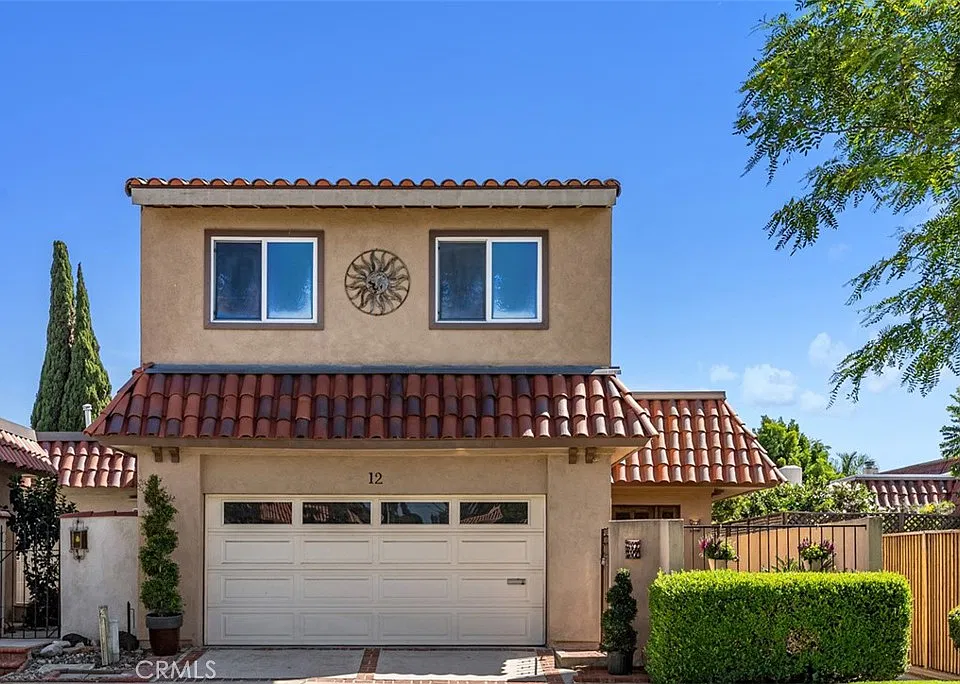 12 Satinwood Way