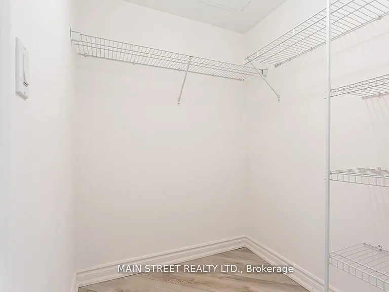509 Beecroft Rd #816 — Photo 13