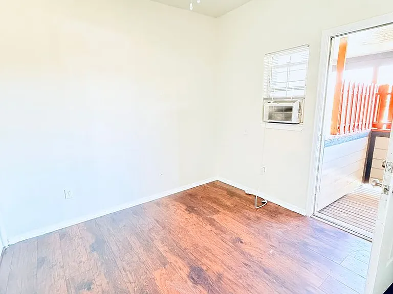 4545-4567 Morrison Rd — Photo 14