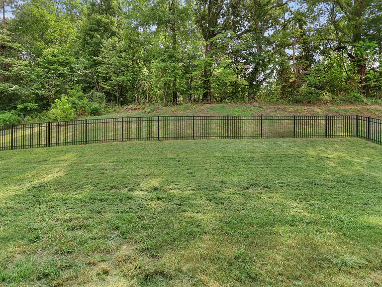 1055 Ross Farms Blvd — Photo 35