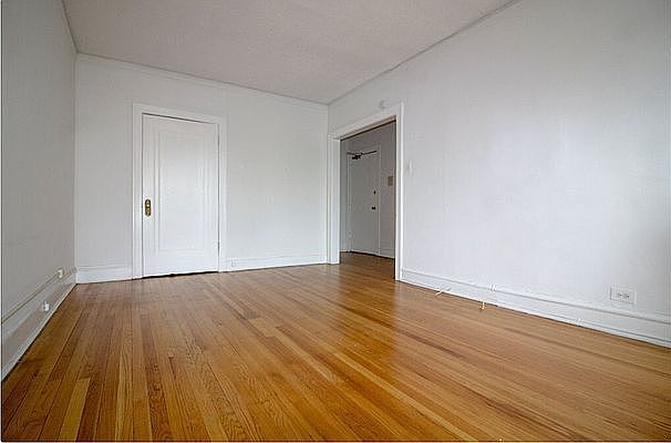 1st image of 250 E 10th St #4