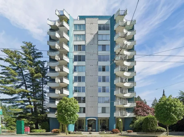 4691 W 10th Ave #201, Vancouver, BC V6R 2J3